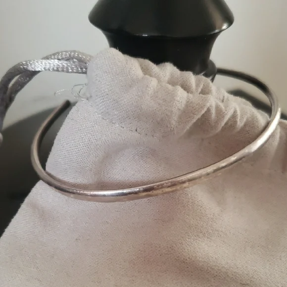 Kendra Scott Silver Thin Cuff Bangle w/ Kira Pierced Earrings - Picture 4 of 17